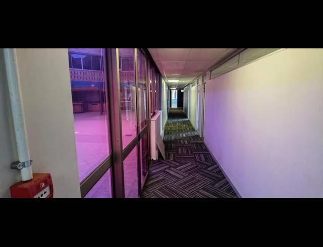 BUSINESS PROPERTY TO RENT IN LYNNWOOD